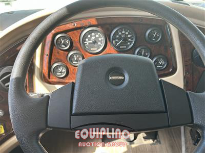 2004 Freightliner XC Chassis