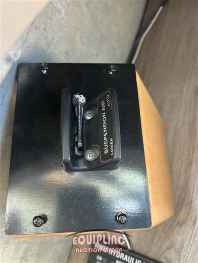 2004 Freightliner XC Chassis