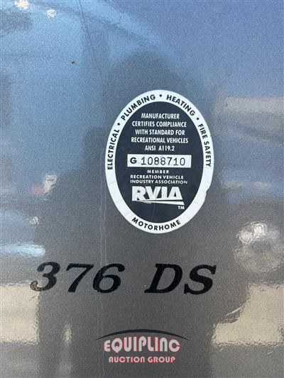 2004 Freightliner XC Chassis