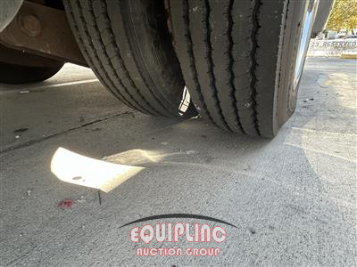2004 Freightliner XC Chassis