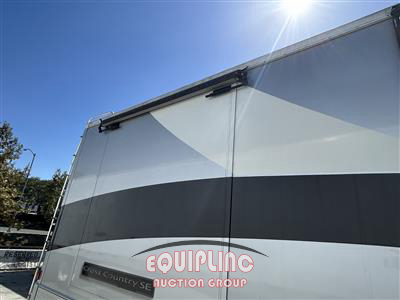 2004 Freightliner XC Chassis