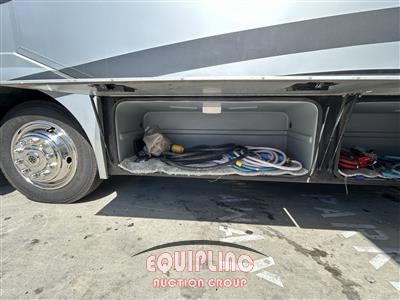 2004 Freightliner XC Chassis
