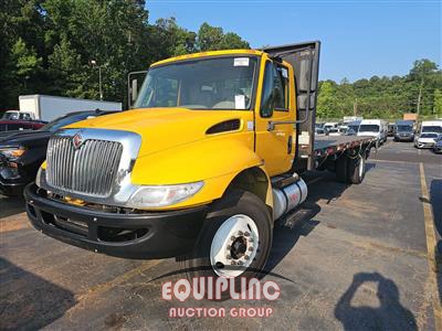 2019 International 4300 4X2 S/A FLATBED