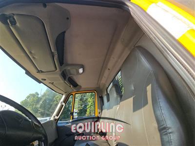 2019 International 4300 4X2 S/A FLATBED