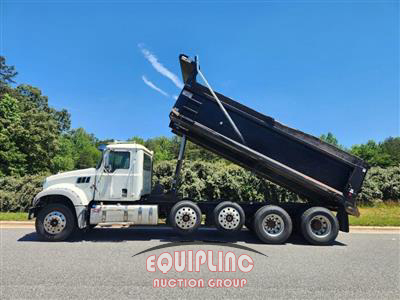 2017 Mack GRANITE GU713 QUAD AXLE DUMP T