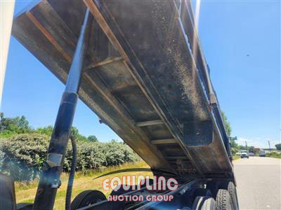 2017 Mack GRANITE GU713 QUAD AXLE DUMP T