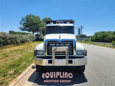 2017 Mack GRANITE GU713 QUAD AXLE DUMP T