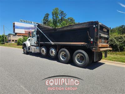 2017 Mack GRANITE GU713 QUAD AXLE DUMP T