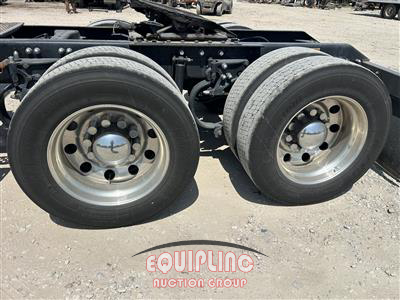 2021 Kenworth W900 6X4 T/A SLEEPER TRUCK TRA