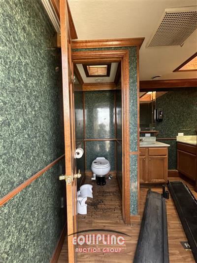 2005  RESTROOM 