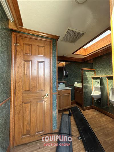 2005  RESTROOM 