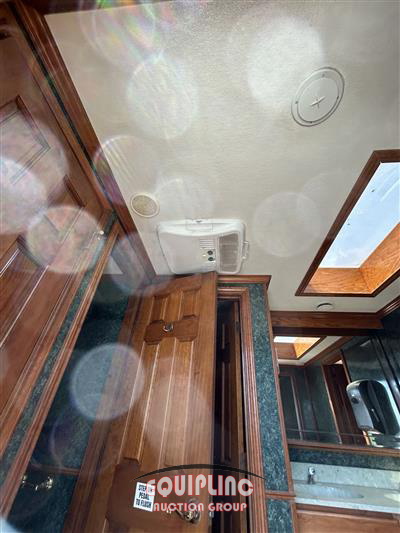 2005  RESTROOM 