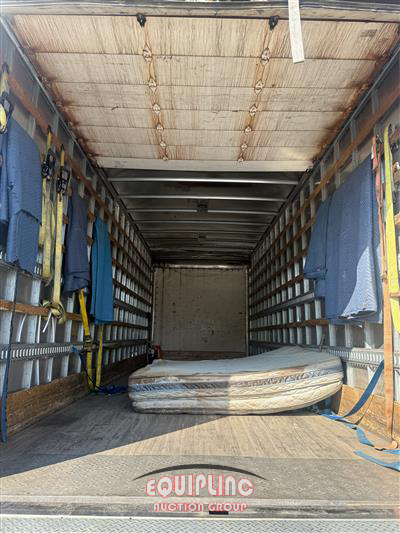 2020 International MV607 4X2 SA 26FT NON CDL BOX 