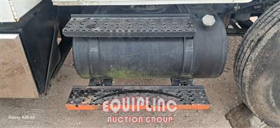 2008 International 4300 4XZ S/A CHIPPER TRUCK