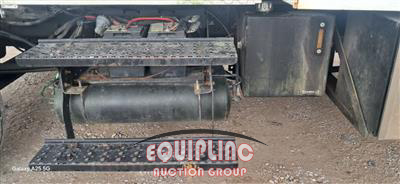 2008 International 4300 4XZ S/A CHIPPER TRUCK