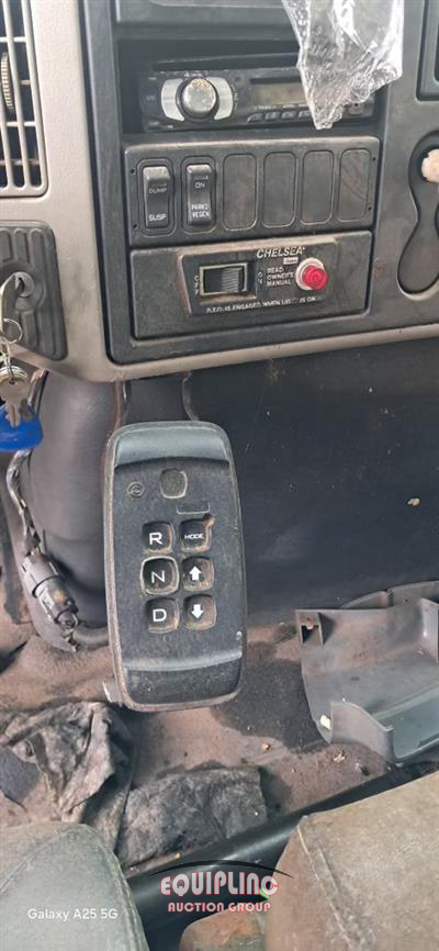 2008 International 4300 4XZ S/A CHIPPER TRUCK