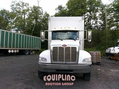 2020 Peterbilt 337 4X2 S/A 26FT NON CDL BOX T
