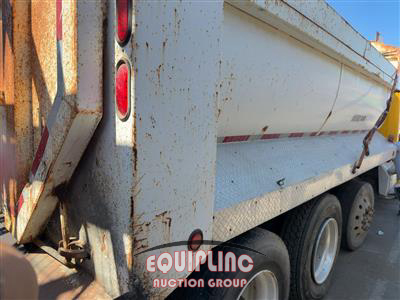 2013 Freightliner CASCADIA TRI/A DUMP TRUCK