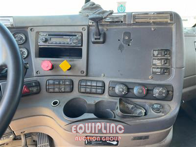 2013 Freightliner CASCADIA TRI/A DUMP TRUCK