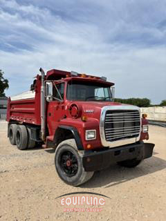 1996 Ford L8000