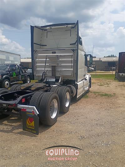 2018 Volvo VNL 670 6X4 T/A SLEEPER TRUCK 