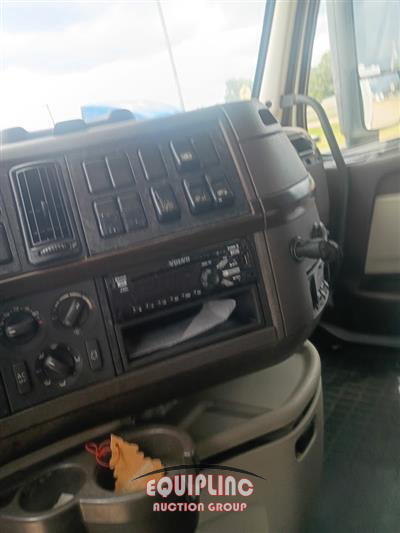 2018 Volvo VNL 670 6X4 T/A SLEEPER TRUCK 