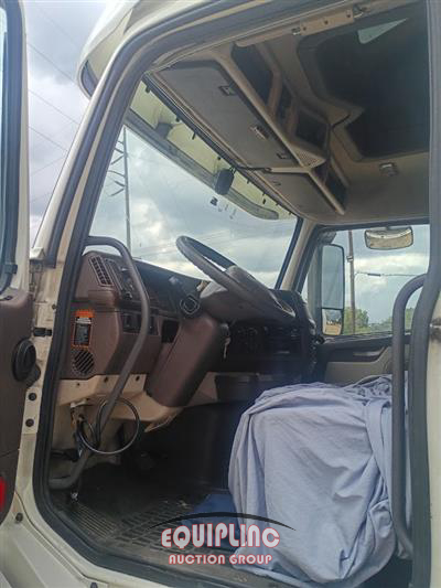 2018 Volvo VNL 670 6X4 T/A SLEEPER TRUCK 