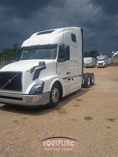2018 Volvo VNL 670 6X4 T/A SLEEPER TRUCK 