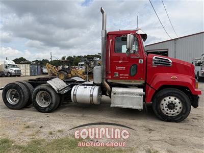 2015 Western Star 4700SF 6X4 T/A DAY CAB TRUCK T