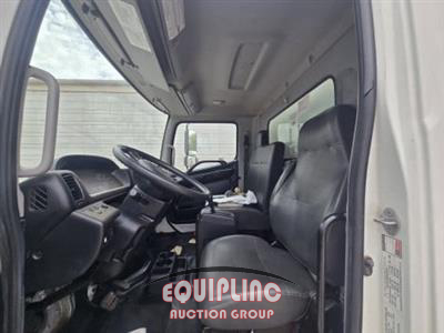 2017 Hino 268 4X2 S/A 26FT NON CDL BOX T