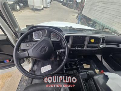 2017 Hino 268 4X2 S/A 26FT NON CDL BOX T