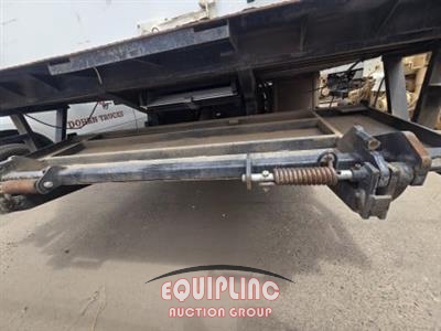2017 Hino 268 4X2 S/A 26FT NON CDL BOX T