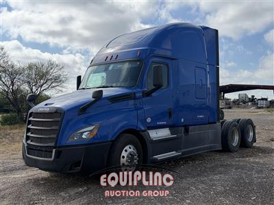 2019 Freightliner CASCADIA 6X4 T/A SLEEPER TRUCK