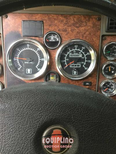2003 Kenworth T800 6X4 T/A 35TON WRECKER
