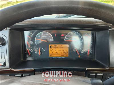 2014 Volvo VNL64T300 6X4 T/A DAY CAB TRUC