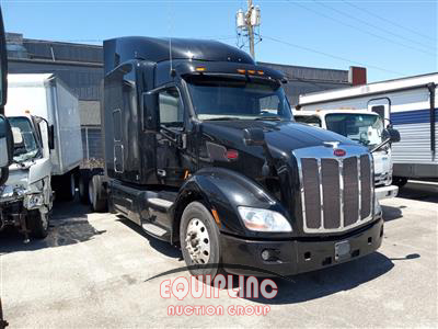 2018 Peterbilt 579 6X4 T/A SLEEPER TRUCK TRAC