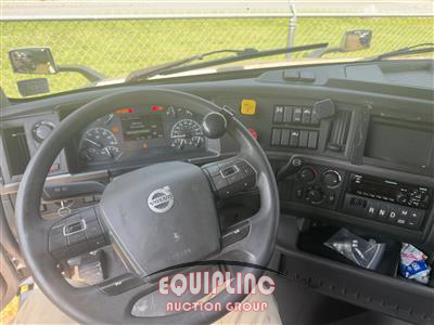2022 Volvo VNL 760 6X4 T/A SLEEPER TRUCK 