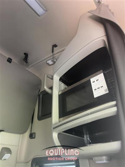 2022 Volvo VNL 760 6X4 T/A SLEEPER TRUCK 