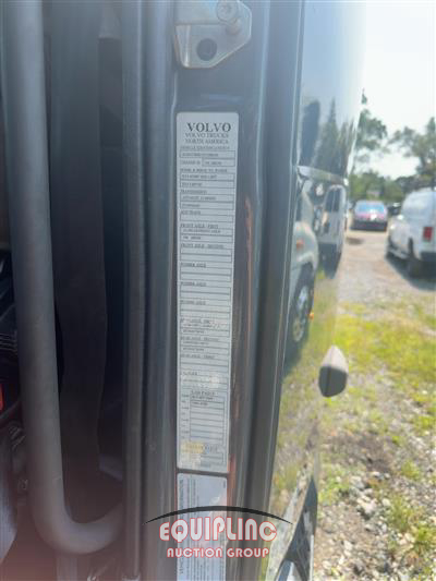 2022 Volvo VNL 760 6X4 T/A SLEEPER TRUCK 