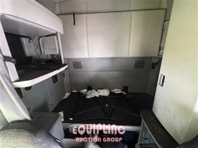 2020 Kenworth T680 6X4 T/A SLEEPER TRUCK TRA