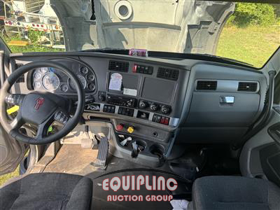 2020 Kenworth T680 6X4 T/A SLEEPER TRUCK TRA