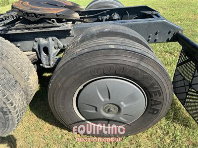 2020 Kenworth T680 6X4 T/A SLEEPER TRUCK TRA