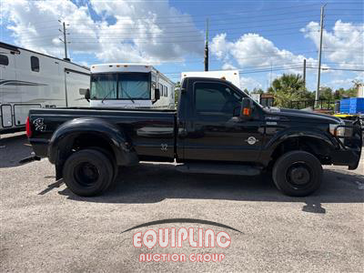 2015 Ford F350 4X4 SNATCH TRUCK