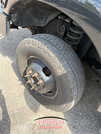 2015 Ford F350 4X4 SNATCH TRUCK