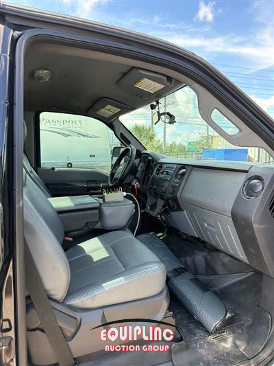 2015 Ford F350 4X4 SNATCH TRUCK