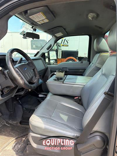 2015 Ford F350 4X4 SNATCH TRUCK