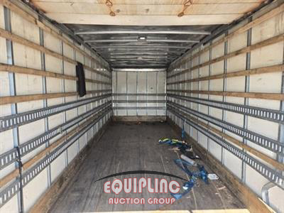 2019 International MV607 4X2 S/A 26FT NON CDL BOX