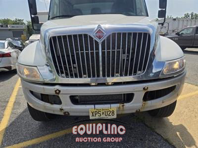 2019 International MV607 4X2 S/A 26FT NON CDL BOX
