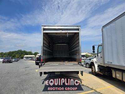 2019 International MV607 4X2 S/A 26FT NON CDL BOX