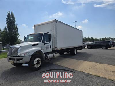 2019 International MV607 4X2 S/A 26FT NON CDL BOX